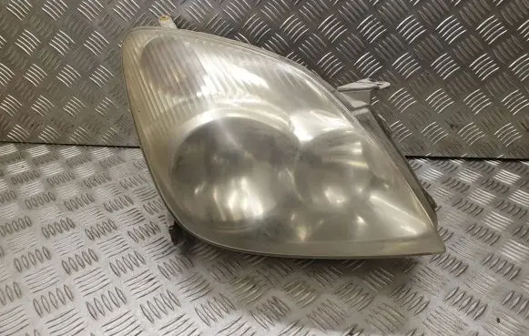 Toyota Corolla Verso E121 Headlight/headlamp 1368
