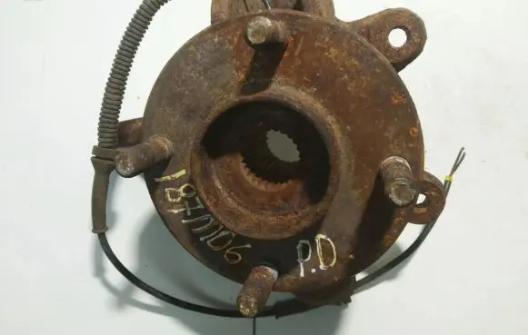 Mazda 2 Front wheel hub