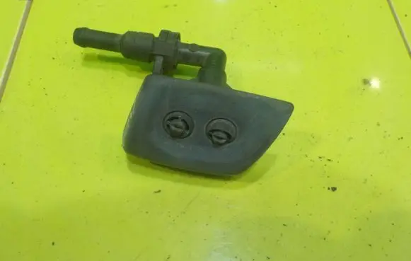 Land Rover Discovery 3 - LR3 Headlight washer pump LEWY