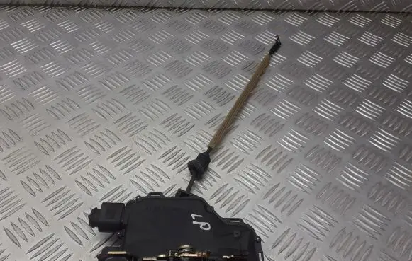Seat Toledo II (1M) Front door lock