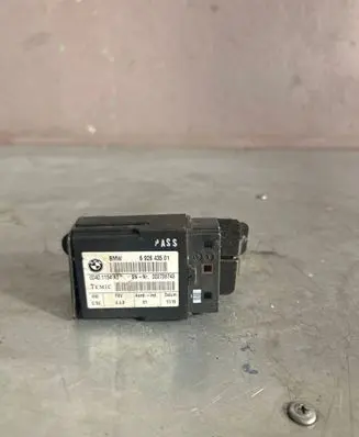 BMW 3 E90 E91 Seat control module 692643501 002736743 00401154A3