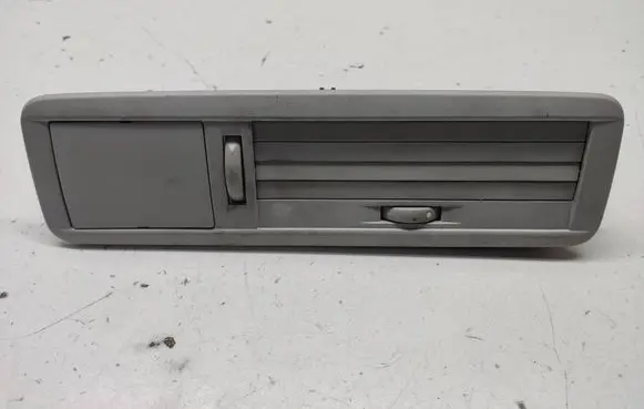 Mercedes-Benz Vito Viano W447 Air vent grill in roof A4478307000 08062018