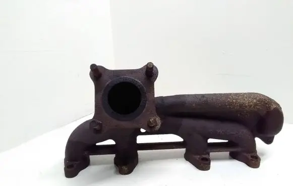 Skoda Fabia Mk1 (6Y) Exhaust manifold 038253033C
