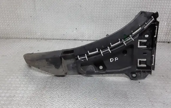 Volvo XC90 Front bumper mounting bracket 08620564