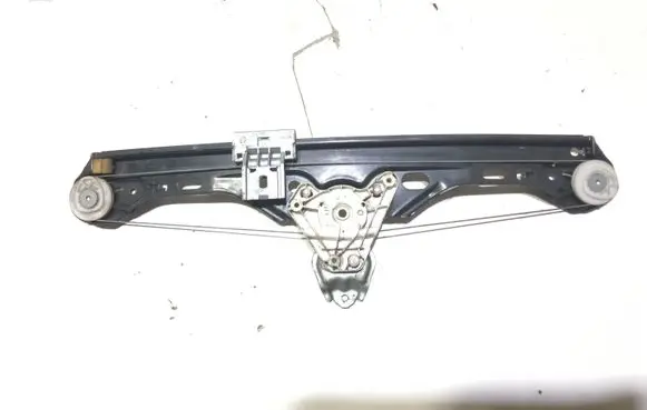 Mercedes-Benz C W203 Rear door window regulator with motor 104096