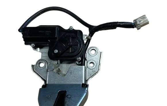 Chrysler 300 - 300C Tailgate/trunk/boot lock/catch/latch 581AA