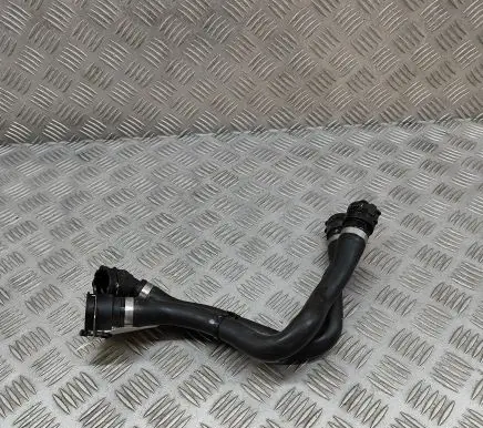 Volvo XC40 Engine coolant pipe/hose 32339740
