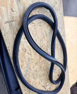 Volkswagen PASSAT B6 Front door rubber seal 3C4867911B 3C4867911