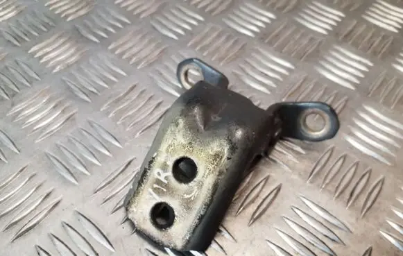 Nissan Primera Front door upper hinge