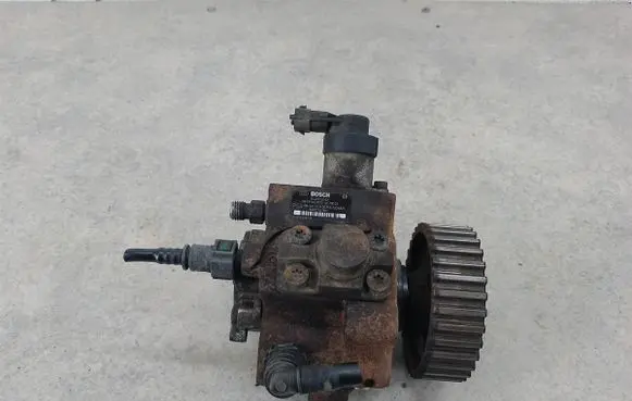 Citroen Nemo Fuel injection high pressure pump 9683703780