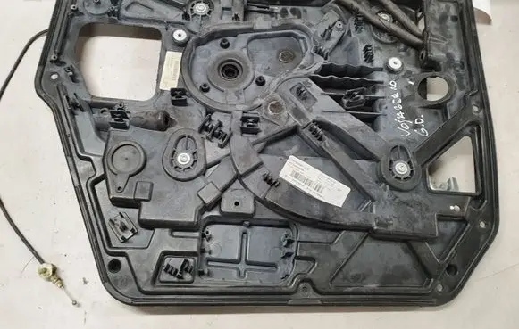 Chrysler Voyager Rear window lifting mechanism without motor 3016661L 200277 20091986740