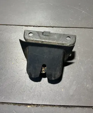 Audi A4 S4 B6 8E 8H Tailgate/trunk/boot lock/catch/latch 8e9827520