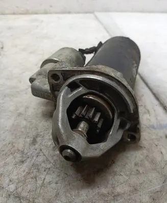 Mercedes-Benz Sprinter W906 Starter motor 1005831515