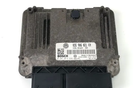 Volkswagen Jetta V Engine control unit/module 03G906021KH 0281013226