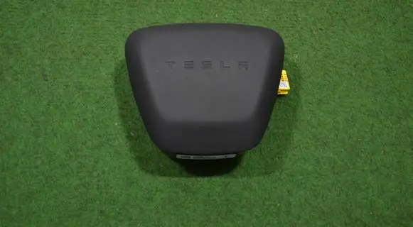 Tesla Model X Steering wheel airbag 1625769-00-E