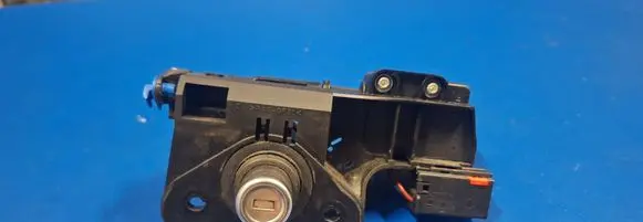 Opel Meriva A Tailgate exterior lock 13168316
