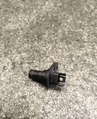BMW 1 E81 E87 Camshaft position sensor 7525014 2731441290