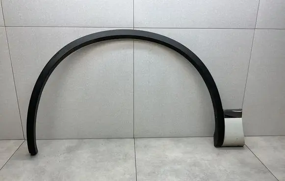 Volkswagen Touareg II Fender trim (molding) 7P6853717A 7P6854535A