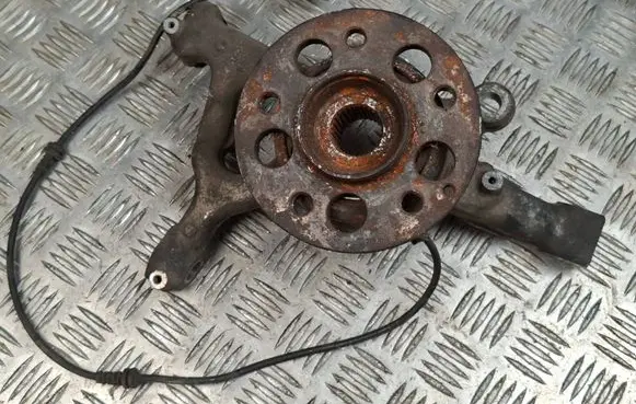 Mercedes-Benz GLK (X204) Front wheel hub A2043323001