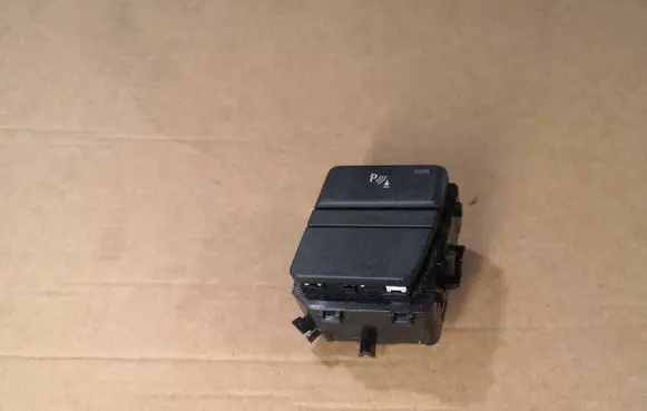 BMW 5 E60 E61 Parking (PDC) sensor switch 915907602 502300 9159076