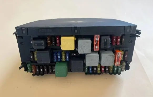 Mercedes-Benz E C207 W207 SAM control unit A2129009025