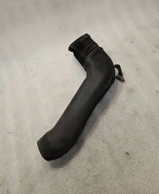 Audi V8 Air intake hose/pipe 077133853C