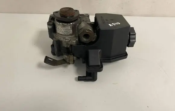 Mercedes-Benz C W203 Power steering pump A0024661001 7691900502