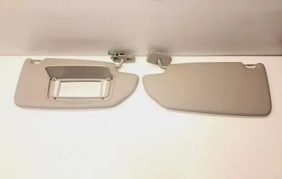 Volvo V70 Sun visor