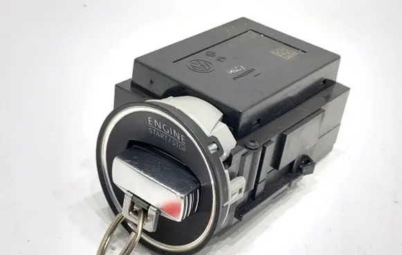 Volkswagen PASSAT B7 Ignition lock 3C0905843AA
