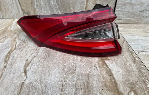 Maserati Levante Rear/tail lights 20670101 0670032332