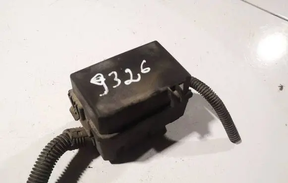 Opel Tigra B Fuse box set 13208243