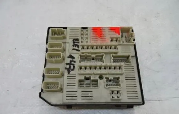 Renault Megane III Fuse module 284B66441R