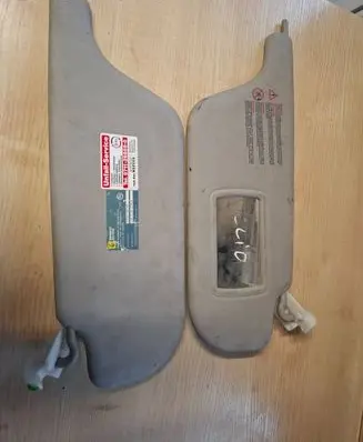 Renault Clio III Sun visor