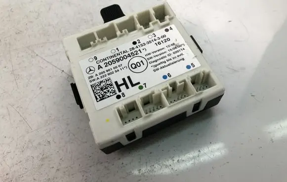 Mercedes-Benz C AMG W205 Door control unit/module A2059004521
