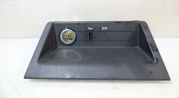 Skoda Fabia Mk3 (NJ) AUX in-socket connector 