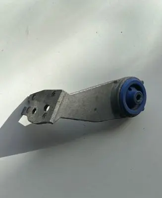 Opel Combo E Radiator mount bracket 9803778880