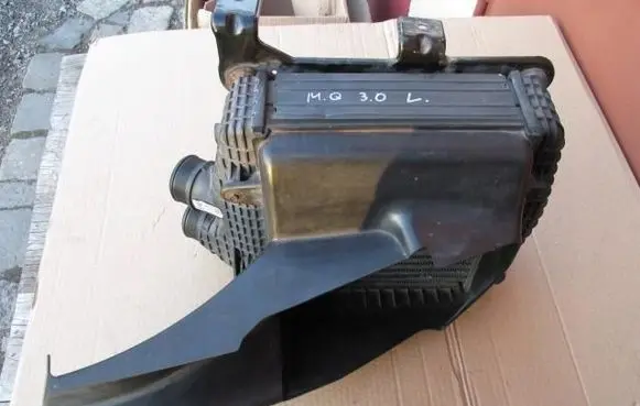 Maserati Quattroporte Intercooler radiator