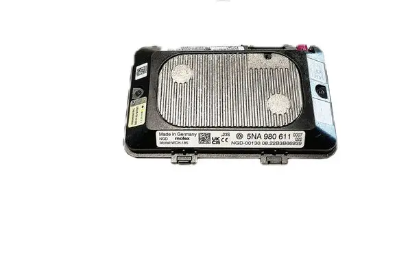 Volkswagen PASSAT B7 Wireless charging module 5NA980611