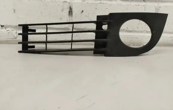 Audi A6 S6 C5 4B Front bumper lower grill 4b0807681