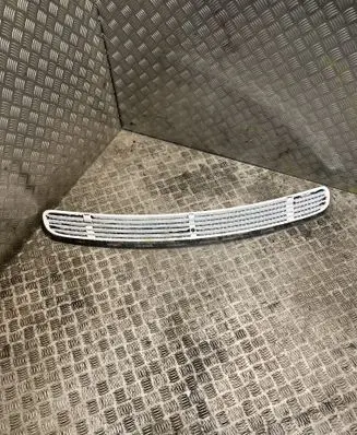 Mercedes-Benz S W220 Front bumper upper radiator grill 2208800205 A2208800205
