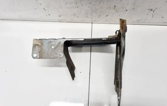 Audi 80 90 S2 B4 Radiator support slam panel