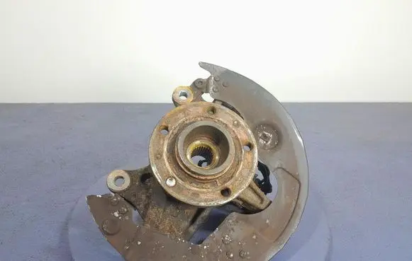 Peugeot 308 Front wheel hub spindle knuckle