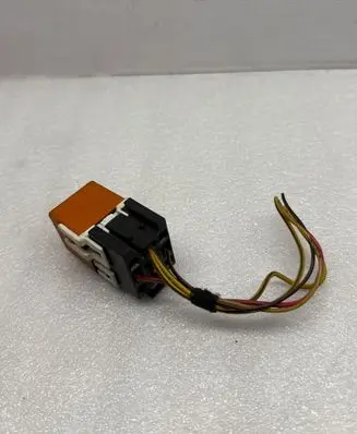 BMW 5 E34 Other relay 0332019456