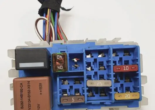 Land Rover Discovery 4 - LR4 Fuse box set BS71-14K131-DA
