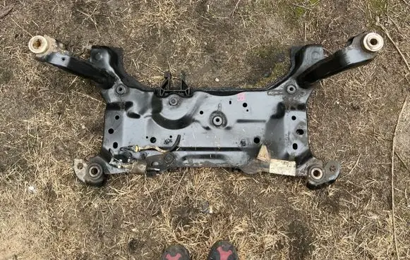Ford Focus Front subframe brak