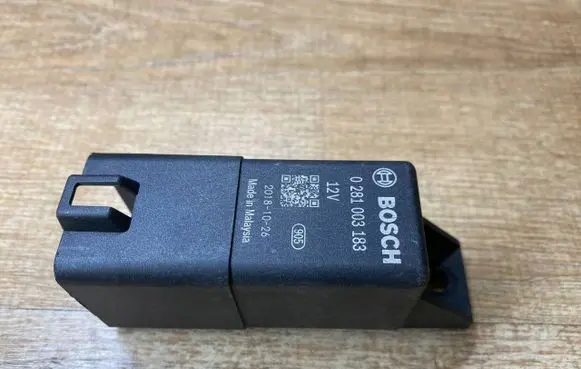 Land Rover Range Rover Sport L494 Glow plug pre-heat relay KX63189E2AA
