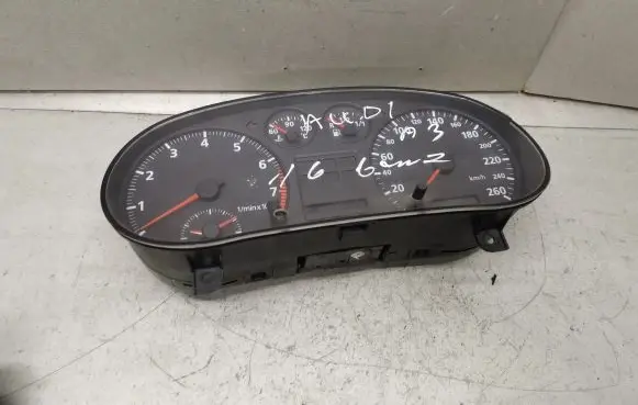 Audi A3 S3 8L Speedometer (instrument cluster) 8L0919860A