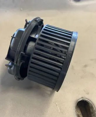 Renault Modus Heater fan/blower G667217D J77REG
