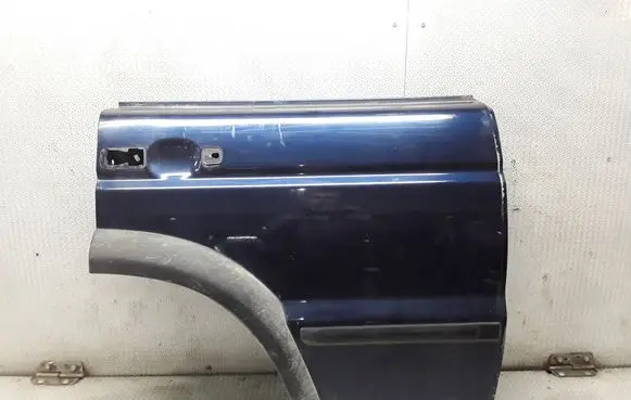 Land Rover Discovery Rear door