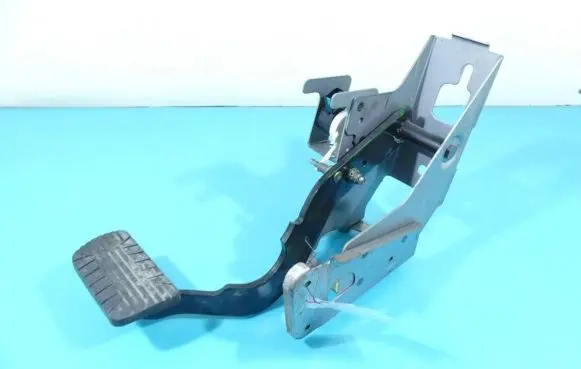 Chevrolet Captiva Pedal assembly 4451U000796 IMPRK1325384